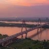 Cầu Nhật Tân được xây dựng có nhiều ý nghĩa quan trọng trong lưu thông phát triển kinh tế của Thủ đô. (Ảnh: Phạm Tuấn Anh/TTXVN)