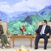 Thủ tướng Phạm Minh Chính tiếp Bộ trưởng Ngoại giao, Ngoại thương và Tôn giáo Argentina Diana Mondino. (Ảnh: Dương Giang/TTXVN)