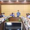 Toàn cảnh họp khẩn trong đêm của Bộ trưởng Bộ Tài nguyên và Môi trường Đỗ Đức Duy với tỉnh Yên Bái. (Ảnh: Tuấn Anh/TTXVN)