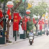 Hà Nội rực rỡ chào mừng 49 năm Ngày Giải phóng miền Nam, thống nhất đất nước. (Ảnh: Phạm Kiên/TTXVN)