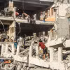 Hiện trường cuộc không kích của Israel nhằm vào trường học ở thành phố Gaza ngày 3/8/2024. (Ảnh: THX/TTXVN)
