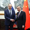 Ngoại trưởng Nga Sergey Lavrov và người đồng cấp Trung Quốc Vương Nghị. (Nguồn: Reuters)