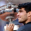 Alcaraz lần đầu giành chức vô địch Roland Garros. (Nguồn: Reuters)