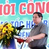 Thủ tướng Phạm Minh Chính phát biểu tại lễ khởi công cao tốc Hoà Bình-Mộc Châu. (Ảnh: Dương Giang/TTXVN)