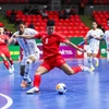 Tuyển Futsal Việt Nam (áo đỏ) chia điểm với Myanmar ở ngày ra quân. (Nguồn: AFC)
