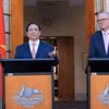 Thủ tướng Phạm Minh Chính và Thủ tướng Anthony Albanese gặp gỡ báo chí và công bố thiết lập quan hệ Đối tác Chiến lược toàn diện Việt Nam-Australia. (Ảnh: Dương Giang/TTXVN)