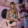 Nữ ca sỹ Taylor Swift biểu diễn ở Singapore. (Ảnh: Getty Images/TTXVN)