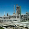 Một góc Nhà máy lọc dầu Dung Quất. (Ảnh: Doãn Tấn/TTXVN)