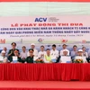 Chủ đầu tư cùng các nhà thầu ký kết thi đua rút ngắn tiến độ dự án Nhà ga T3-Cảng Hàng không Quốc tế Tân Sơn Nhất. (Ảnh: Tiến Lực/TTXVN)