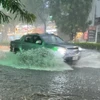 Hà Nội mưa to gây ngập úng cục bộ một số tuyến phố