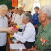 Tổng Bí thư Nguyễn Phú Trọng trong lần về thăm xã miền núi Sơn Hà, huyện Sơn Hòa, tỉnh Phú Yên (3/5/2016). (Ảnh: Trí Dũng/TTXVN)
