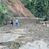 Điểm sạt lở tại Km174+300 trên Quốc lộ 279 đoạn qua xã Mường Kim, huyện Than Uyên, tỉnh Lai Châu. (Ảnh: TTXVN phát)