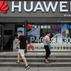 Một cửa hàng của Huawei ở Vũ Hán, Trung Quốc. (Ảnh: AFP/TTXVN)