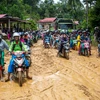 Cảnh tàn phá do lũ lụt và lở đất sau mưa lớn ở huyện Pesisir Selatan, Tây Sumatra, Indonesia ngày 9/3. (Ảnh: THX/TTXVN)