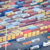 Hàng hoá tại cảng container ở Hamburg (Đức). (Ảnh: REUTERS/TTXVN) 