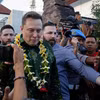 Ông Elon Musk - Giám đốc điều hành công ty vũ trụ tư nhân SpaceX - đã đáp chuyến bay riêng đến đảo Bali của Indonesia. (Nguồn: Reuters)