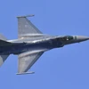 Tiêm kích F-16 của Không lực Mỹ bay trình diễn tại căn cứ không quân Osan ở Pyeongtaek, Hàn Quốc. (Ảnh: AFP/TTXVN) 