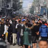 Người dân tại trại tị nạn Maghazi, Dải Gaza, ngày 7/12/2023. (Ảnh: THX/TTXVN)
