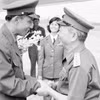 Đại tướng Võ Nguyên Giáp, Bộ trưởng Bộ Quốc phòng đón Phó Thủ tướng, Bộ trưởng Bộ Quốc phòng Lào Khamtay Siphandone thăm Việt Nam (1977). (Ảnh: TTXVN)