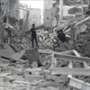 Cảnh đổ nát sau các cuộc không kích của Israel xuống Dải Gaza ngày 1/4/2024. (Ảnh: THX/TTXVN)