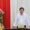 Chủ tịch Ủy ban Nhân dân tỉnh An Giang Hồ Văn Mừng phát biểu tại buổi làm việc với Ban Quản lý Di tích Văn hoá Óc Eo. (Ảnh: Công Mạo/TTXVN)