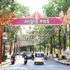 Trong dịp Tết cổ truyền Chol Chnam Thmey 2024, thắng cảnh Wat Phnom là một trong 4 địa điểm tổ chức lễ hội Sangkran trên địa bàn Thủ đô Phnom Penh. (Ảnh: Hoàng Minh/TTXVN)