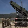 Binh sỹ Đức gác bên hệ thống tên lửa phòng không Patriot. (Ảnh: AFP/TTXVN) 