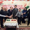 Đại sứ và Đại biện các nước ASEAN tham gia cắt bánh kỷ niệm 79 năm Quốc khánh 2/9 (2/9/1945-2/9/2024). (Ảnh do Đại sứ quán cung cấp)