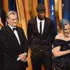 Cillian Murphy, Christopher Nolan, Charles Roven và Emma Thomas (từ trái sang) nhận giải BAFTA phim hay nhất cho phim "Oppenheimer" trên sân khấu. (Ảnh: Getty Images)
