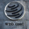 Biểu tượng của Tổ chức Thương mại thế giới (WTO) tại trụ sở ở Geneva, Thuỵ Sĩ. (Ảnh: AFP/TTXVN)