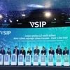 Các đại biểu thực hiện nghi thức bấm nút khởi động Dự án VSIP Cần Thơ. (Ảnh: Ngọc Thiện/TTXVN) 