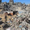 Các tòa nhà bị phá hủy do xung đột Hamas-Israel tại Khan Younis, Dải Gaza. (Ảnh: THX/TTXVN)