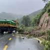 Mưa lớn gây sạt lở trên tỉnh lộ 156B ở huyện Bát Xát (Lào Cai). (Ảnh: Quốc Khánh/ TTXVN)