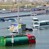 Ngập lụt do mưa lớn tại Dubai, UAE ngày 18/4/2024. (Ảnh: AFP/TTXVN)