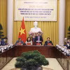 Phó Chủ nhiệm Văn phòng Chủ tịch nước Phạm Thanh Hà công bố các Lệnh về việc công bố các Luật đã được Quốc hội khóa XV thông qua tại Kỳ họp bất thường lần thứ 5. (Ảnh: Văn Điệp/TTXVN)