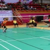 Vận động viên Việt Nam và Indonesia tranh tài nội dung đồng đội nam ở trận đánh đơn. (Ảnh: Trần Lê Lâm/ TTXVN)