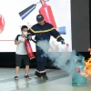 Thực hành chữa cháy tại trường học. (Ảnh: Mạnh Khánh/TTXVN)