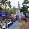 Quang cảnh buổi lễ dâng hương tưởng niệm 56 năm vụ thảm sát Sơn Mỹ ở Quảng Ngãi. (Ảnh: Đinh Hương/TTXVN)