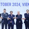 Thủ tướng Phạm Minh Chính cùng Trưởng đoàn các nước ASEAN và Tổng Thư ký Liên hợp quốc Antonio Guterres chụp ảnh chung. (Ảnh: Dương Giang/TTXVN)