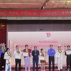 Sáng 11/5, Đoàn thanh niên toàn thành phố đã tổ chức Ngày hội Thanh niên Thủ đô với 1 điểm tại trụ sở Thành ủy Hà Nội và 578 điểm cầu cấp xã. (Ảnh: Diễm Hằng/Vietnam+)