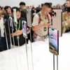 iPhone 16 Pro màu mới cháy hàng, khách hàng phải đặt 'bia kèm lạc' mới có