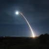 Một vụ thử tên lửa đạn đạo liên lục địa (ICBM) Minuteman III của Mỹ tại căn cứ không quân Vandenberg, bang California. (Ảnh: AFP/TTXVN)