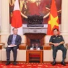 Thượng tướng Hoàng Xuân Chiến và Thứ trưởng Bộ Ngoại giao Nhật Bản Funakoshi Takehiro tại buổi tiếp. (Nguồn: Báo Quân đội Nhân dân)