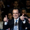 Tổng thống Cyprus Nikos Christodoulides bên những người ủng hộ tại lễ mừng chiến thắng đắc cử tổng thống ở thủ đô Nicosia ngày 12/2/2023. (Ảnh: AFP/TTXVN)