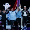 Các cặp ứng cử viên tranh cử Tổng thống và Phó Tổng thống Indonesia: Cựu Thống đốc Jakarta Anies Baswedan (trái) và Muhaimin Iskandar (thứ 2, trái); Bộ trưởng Quốc phòng Prabowo Subianto (thứ 3, trái) và Gibran Rakabuming Raka (thứ 3, phải); cựu Thống đốc Trung Java Ganjar Pranowo (thứ 2, phải). (Ảnh: AFP/TTXVN)