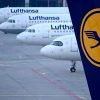 Máy bay của Hãng hàng không Lufthansa tại sân bay Frankfurt, Đức ngày 7/3/2024. (Ảnh: AFP/TTXVN)