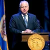 Thống đốc bang Minnesota Tim Walz. (Ảnh: AP/TTXVN)