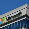 Biểu tượng Microsoft tại một tòa nhà ở Chevy Chase, Maryland, Mỹ. (Ảnh: AFP/TTXVN)