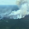 Khói bốc lên từ đám cháy rừng ở tỉnh Alberta, Canada ngày 2/7/2024. (Ảnh: THX/TTXVN)