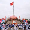 Xúc động Lễ Thượng cờ Thống nhất non sông ở Đôi bờ Hiền Lương-Bến Hải